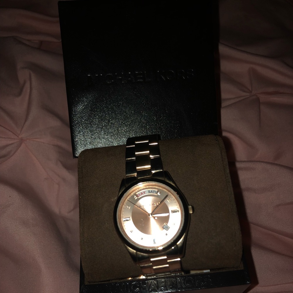 Michael Kors Rose Gold Watch - Picture 1 of 4